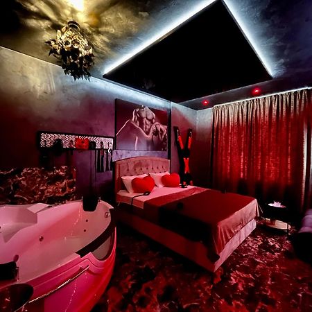 Love Room Bucareste Exterior foto
